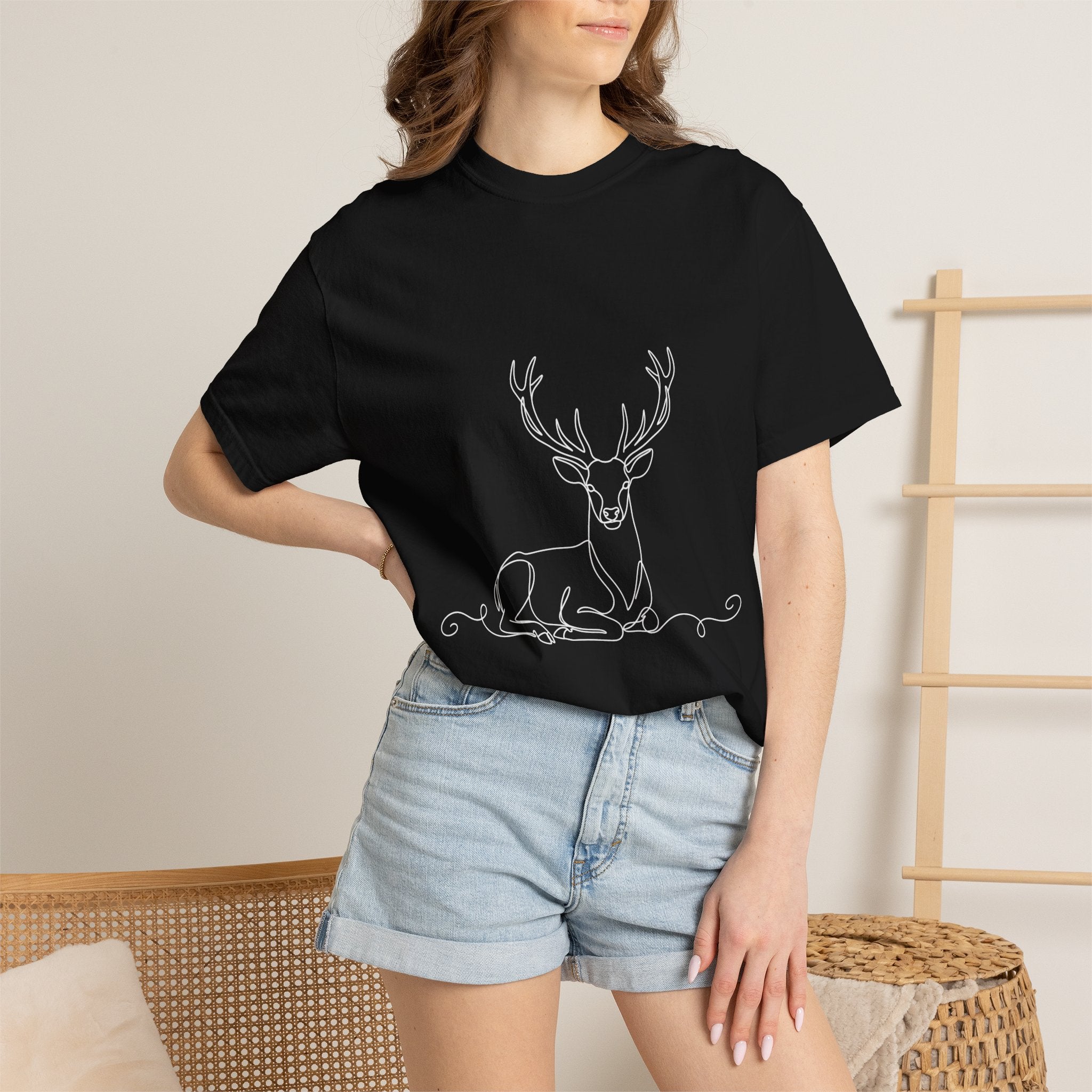 Deer - LineArt - Graphic Tee