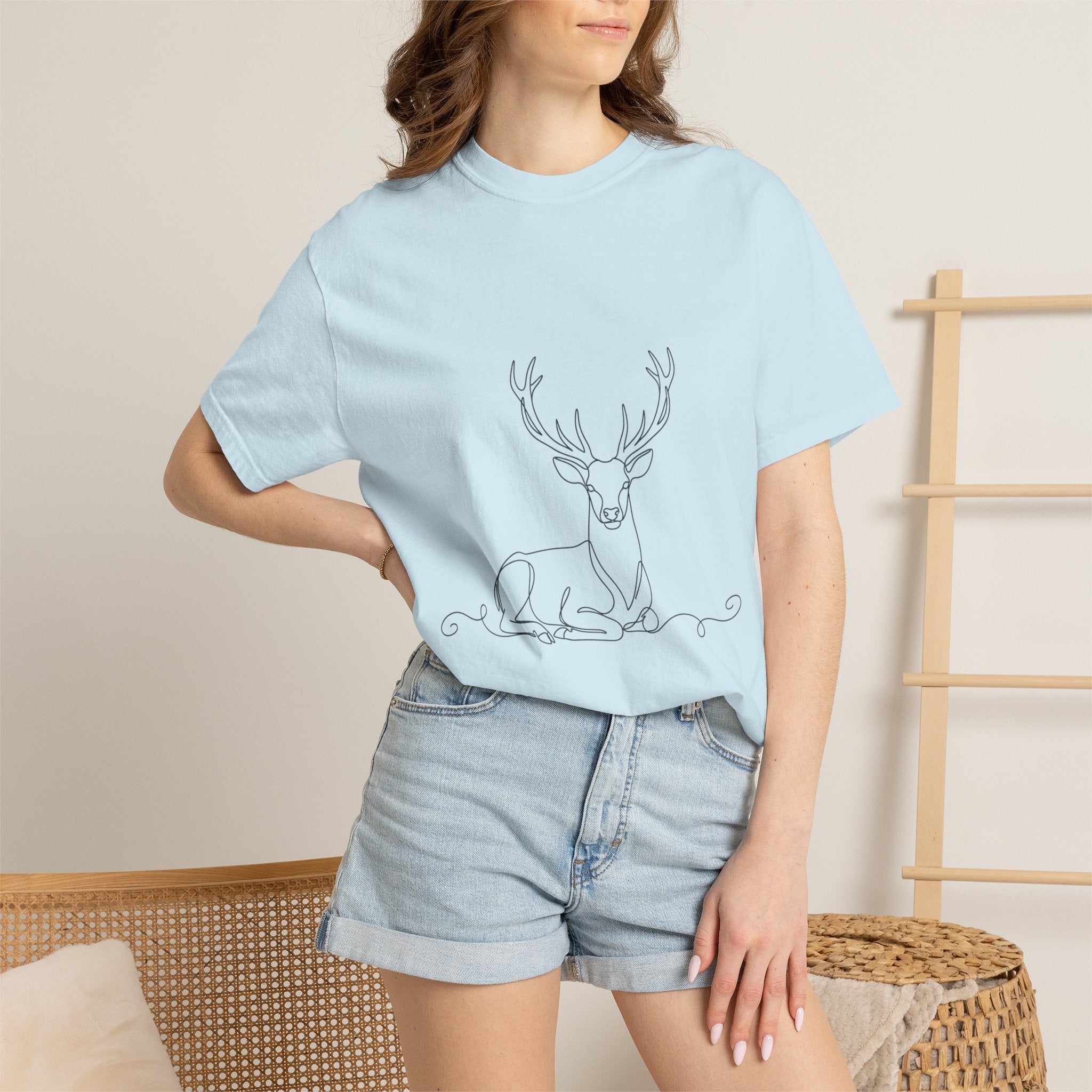 Deer - LineArt - Graphic Tee