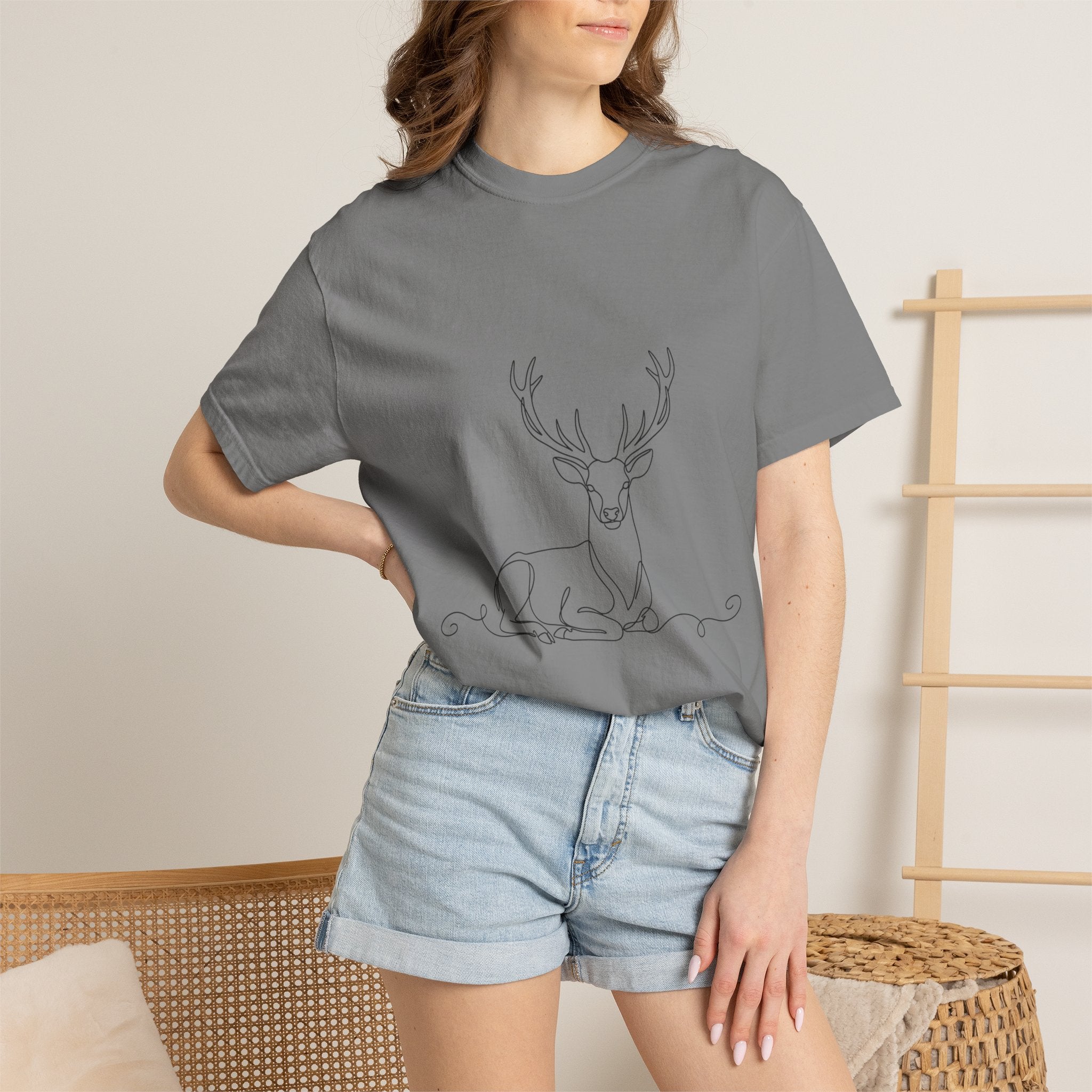 Deer - LineArt - Graphic Tee