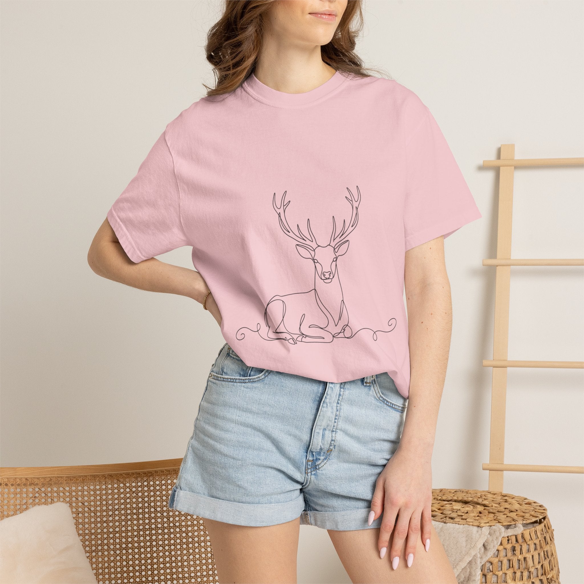 Deer - LineArt - Graphic Tee